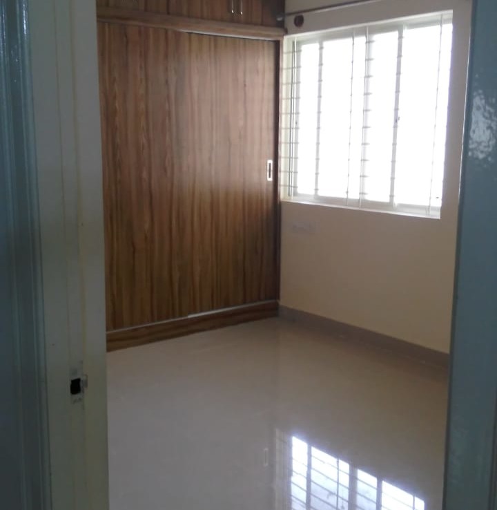 2bhk-semi-furnished-flat-in-hope-form-circle-toletboard